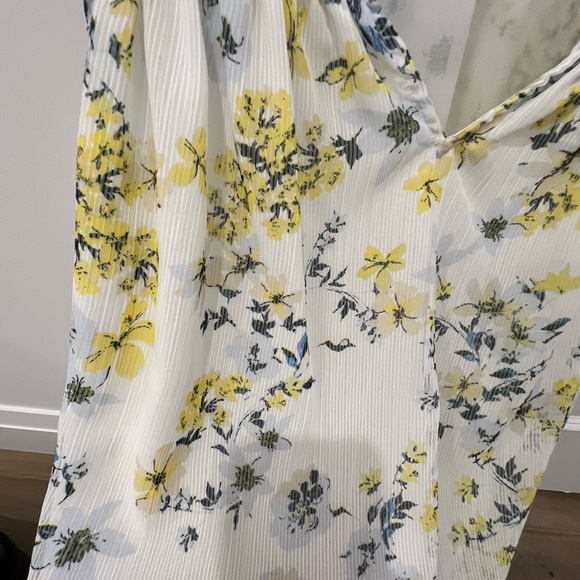 Banana Republic floral tank blouse - Picture 3 of 4